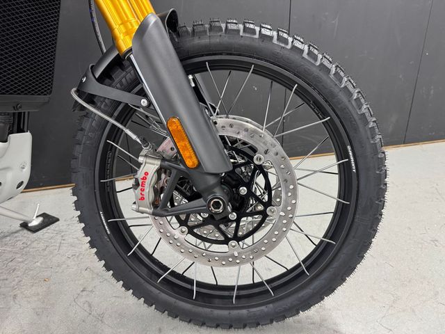 triumph - scrambler-1200-xe