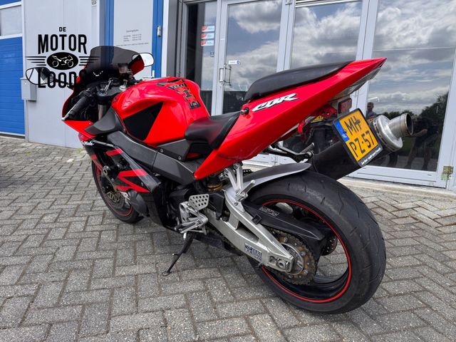 honda - cbr-900-rr-fireblade
