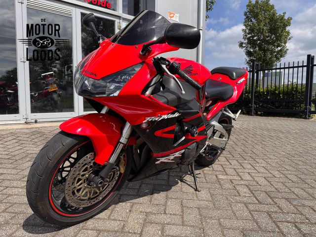 honda - cbr-900-rr-fireblade