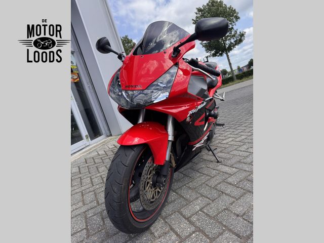 honda - cbr-900-rr-fireblade