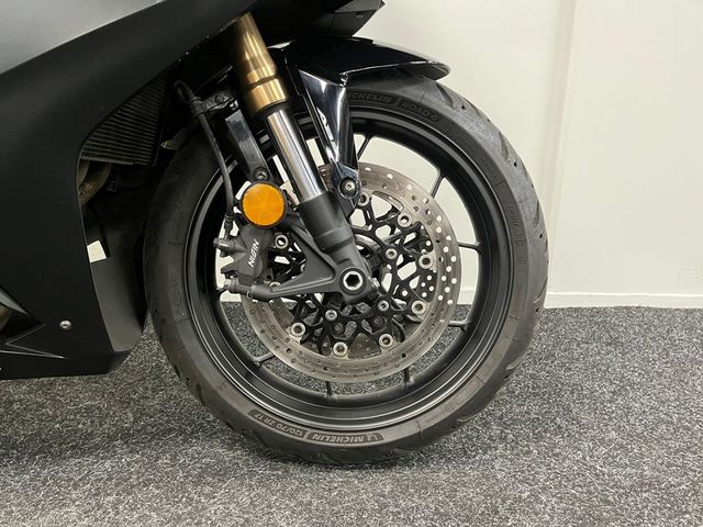 honda - cbr-650-r