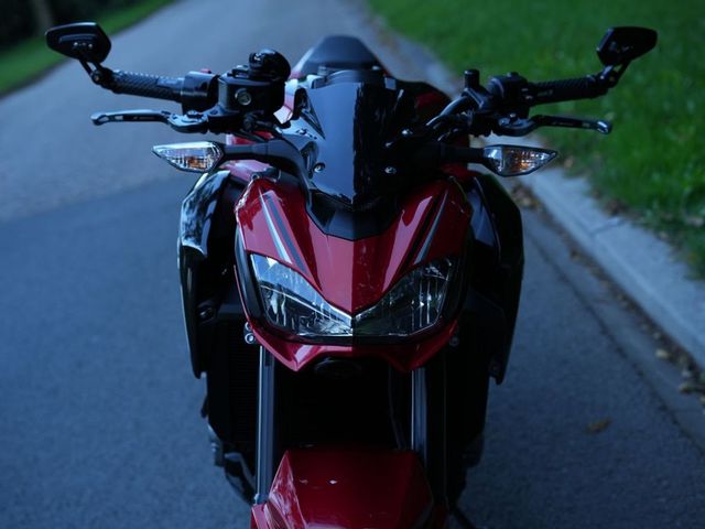 kawasaki - z900