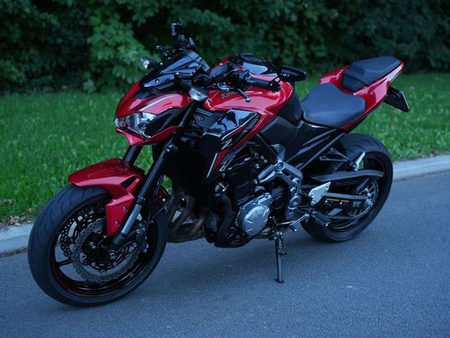 kawasaki - z900