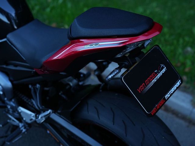 kawasaki - z900
