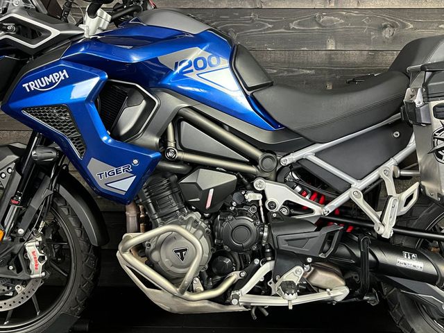 triumph - tiger-1200-gt-pro