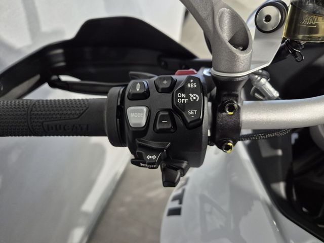 ducati - multistrada-v4-s