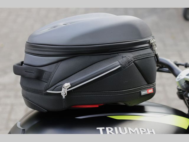 triumph - street-triple-rs