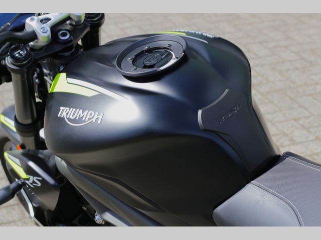 triumph - street-triple-rs