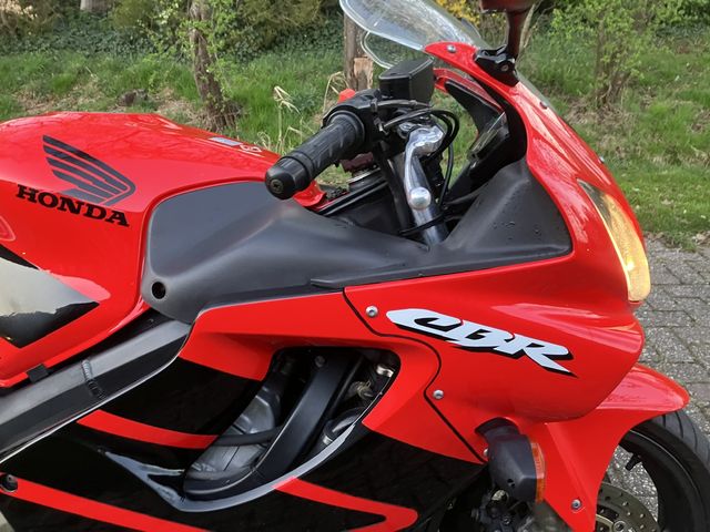 honda - cbr-600-fs--sport