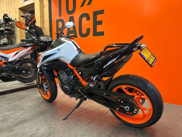 ktm - 890-duke-r