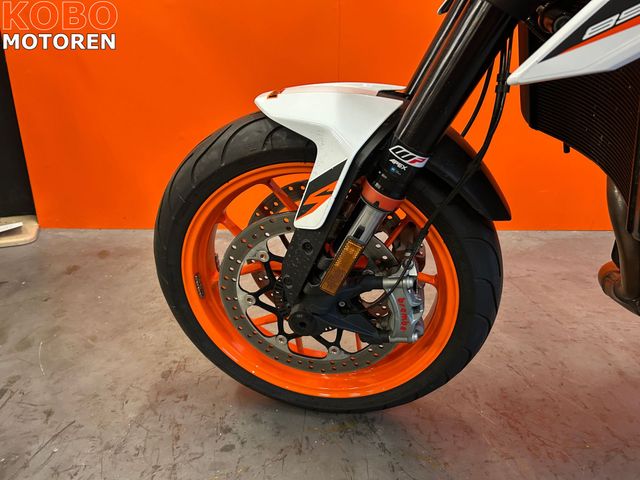 ktm - 890-duke-r