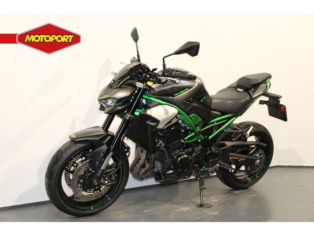 kawasaki - z900