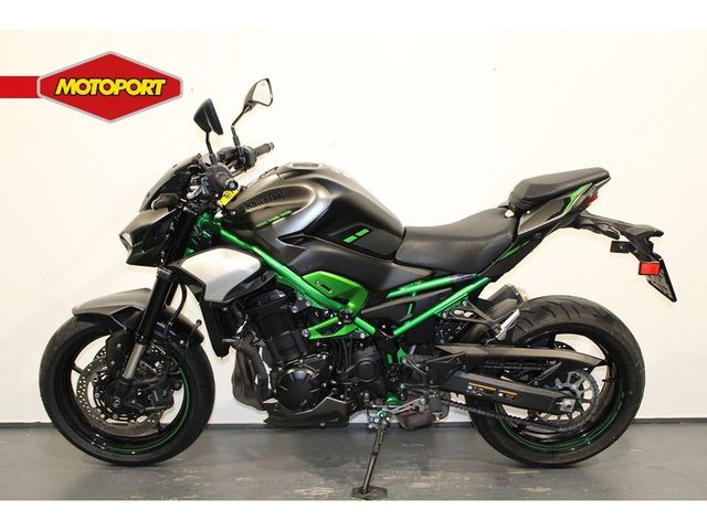kawasaki - z900