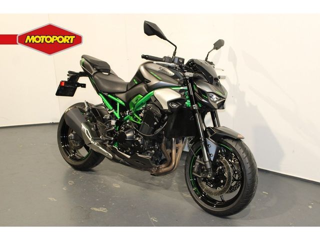 kawasaki - z900