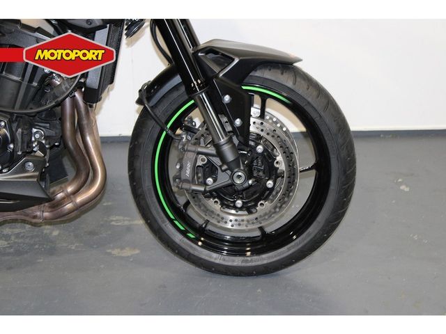 kawasaki - z900