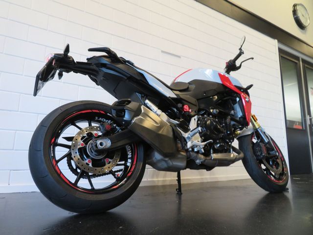 bmw - f-900-r