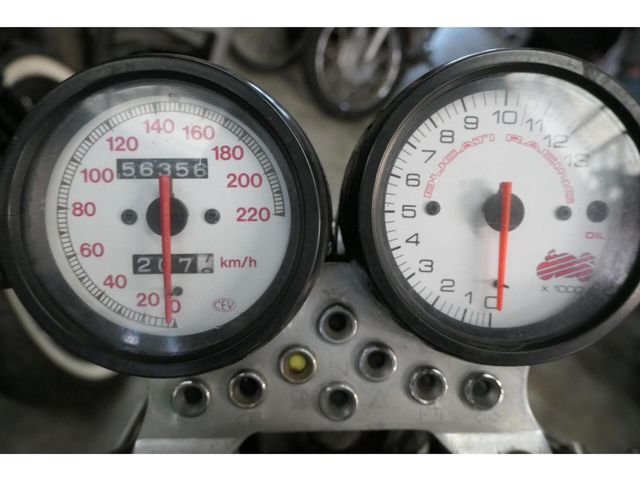 ducati - m-900-monster