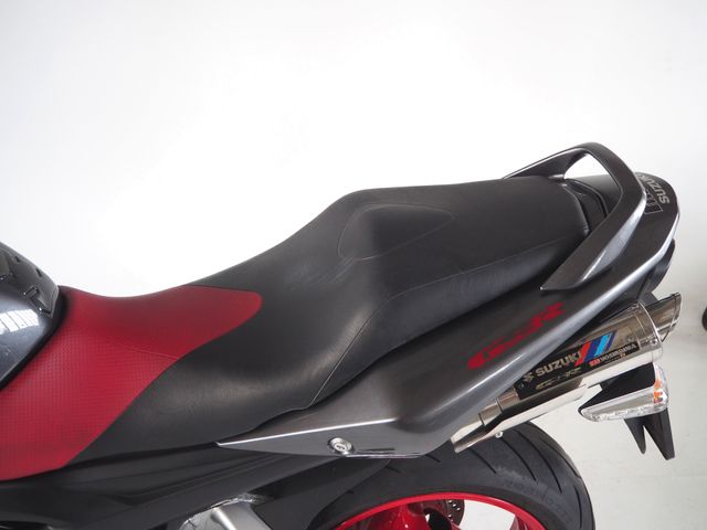 suzuki - gsr-600
