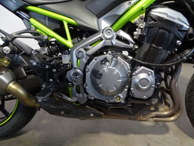 kawasaki - z900