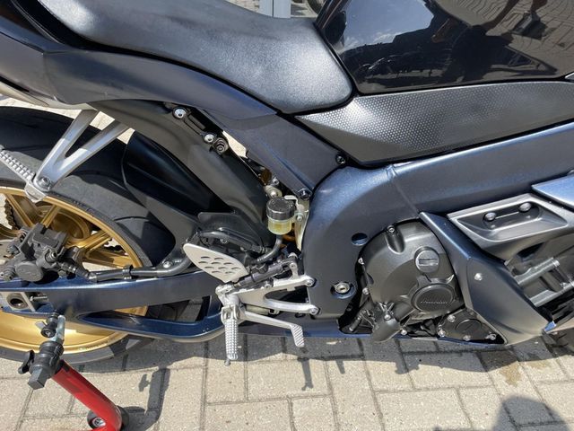 yamaha - yzf-r1-sp