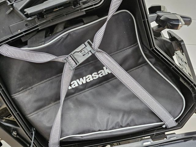 kawasaki - versys-650-grand-tourer