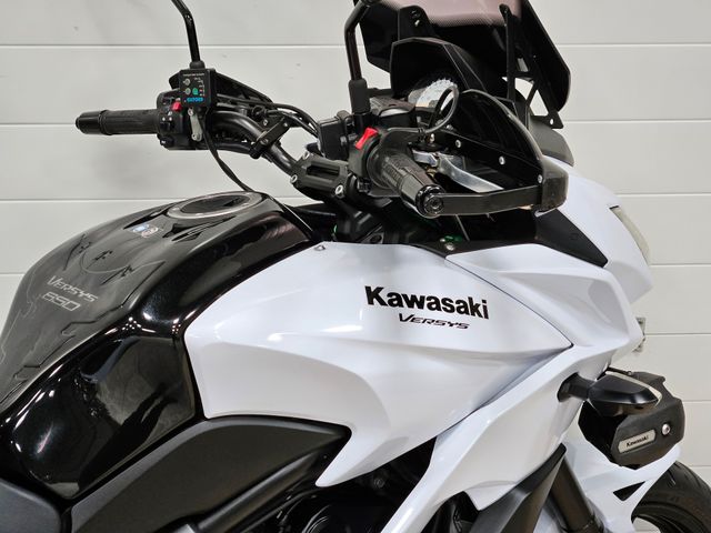 kawasaki - versys-650-grand-tourer