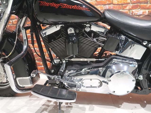 harley-davidson - heritage-softail-classic-flstc