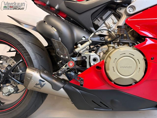 ducati - panigale-v4-s