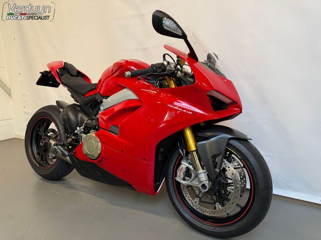 ducati - panigale-v4-s