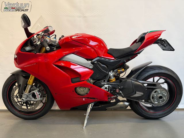ducati - panigale-v4-s