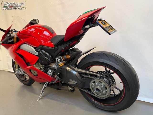 ducati - panigale-v4-s