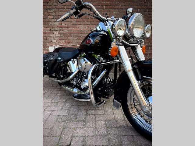 harley-davidson - heritage-softail-classic-flstc