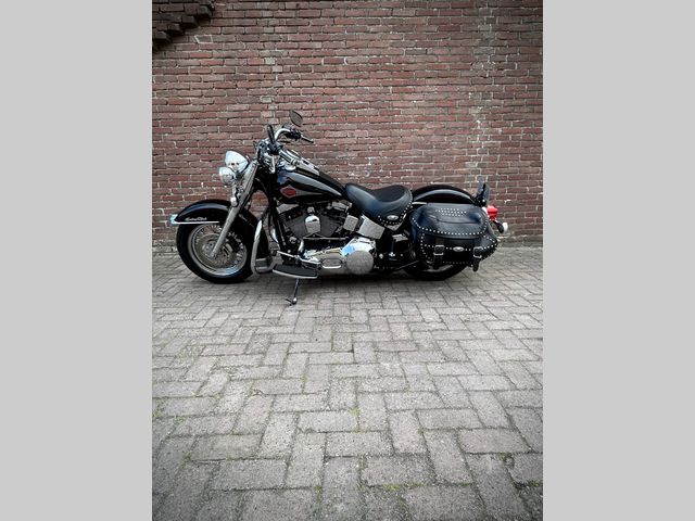harley-davidson - heritage-softail-classic-flstc