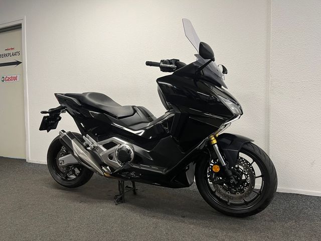 honda - forza-750