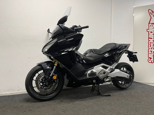 honda - forza-750