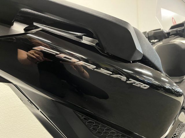 honda - forza-750