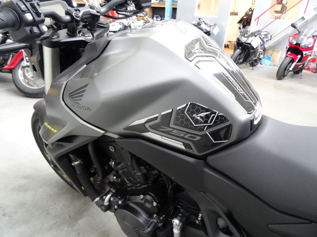 honda - cb-750-hornet