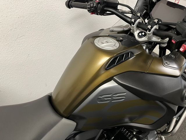 bmw - r-1250-gs-adventure