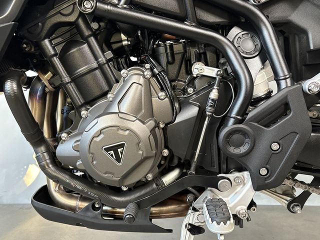 triumph - tiger-900-gt