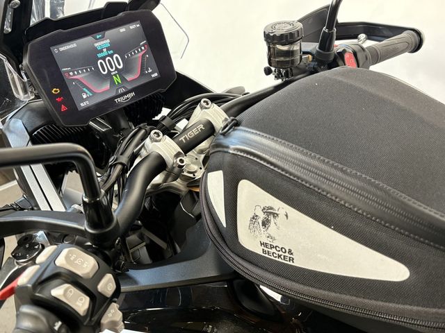 triumph - tiger-900-gt