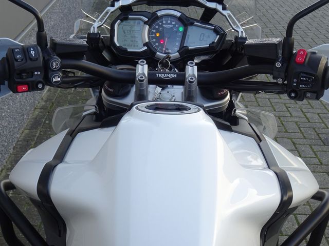 triumph - tiger-1200-xcx