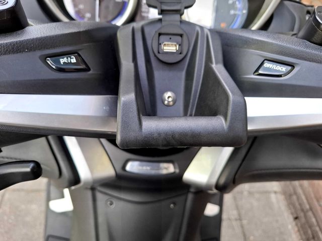 yamaha - xp-530-t-max-abs