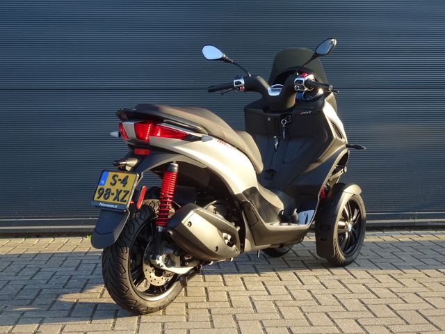 piaggio - mp3-300-hpe-sport