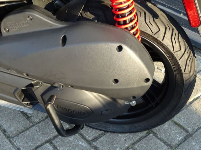 piaggio - mp3-300-hpe-sport