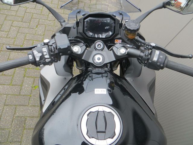 kawasaki - ninja-1100-sx