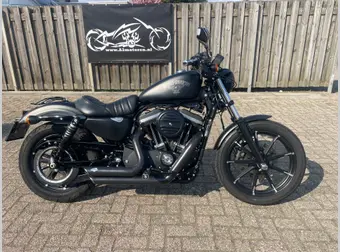 Harley-Davidson Sportster Iron XL 883 N 2018 occasion