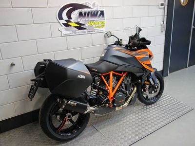 KTM 1290 SUPER DUKE GT – foto 2