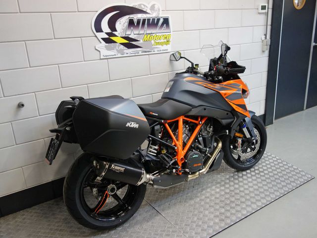 ktm - 1290-super-duke-gt