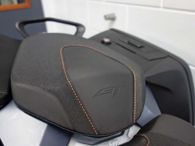 ktm - 1290-super-duke-gt