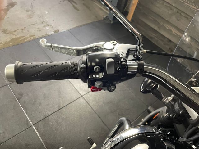 triumph - bonneville-speedmaster